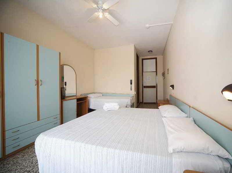 Hotel Telstar Rímini Exterior foto